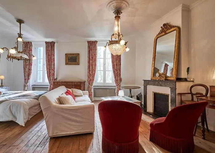 La Casa Consuelo ~ Piscine ~ Jardin ~ Centre בית נופש קרקסון